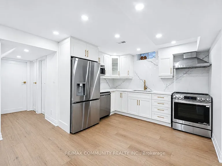 8 Capstan Ct #BASEMENT — Photo 10