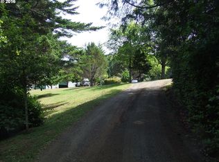 1050 NW Tawn Mar Dr, Waldport, OR 97394