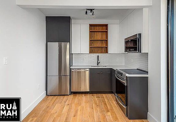 2nd image of 507 Evergreen Ave #2D