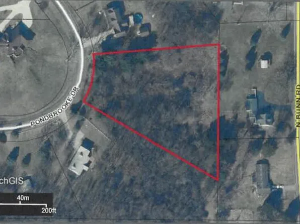 Pondbrooke Dr, Hillsdale, MI 49242