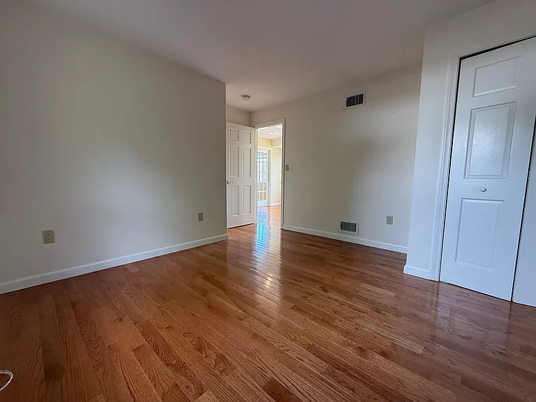 947 Washington St #2 — Photo 26