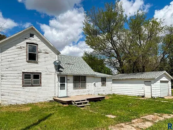 402 N Poplar St, Avon, SD 57315