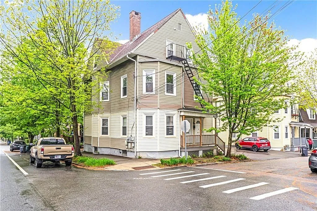 2 bed, 1.0 bath, 1000 sqft, $2,300 — Photo 3