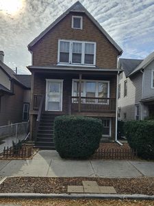 4171 W Eddy St, Chicago, IL, 60641