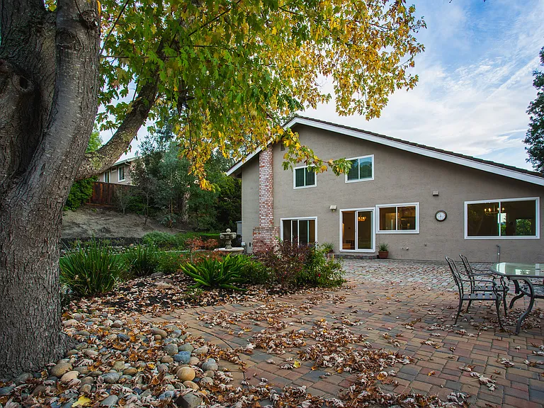 382 Bolero Dr — Photo 25
