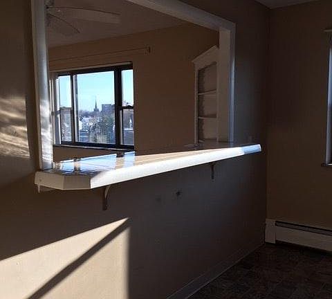 breakfast bar