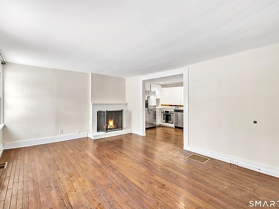 5th image of 274 Lyons Plain Road