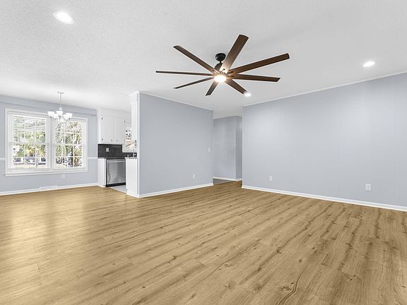 4th image of 117 Sonia Dr