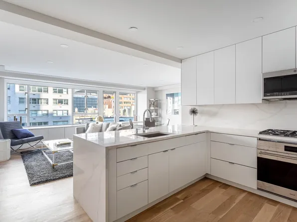 200 E 66th St APT A907, New York, NY 10065