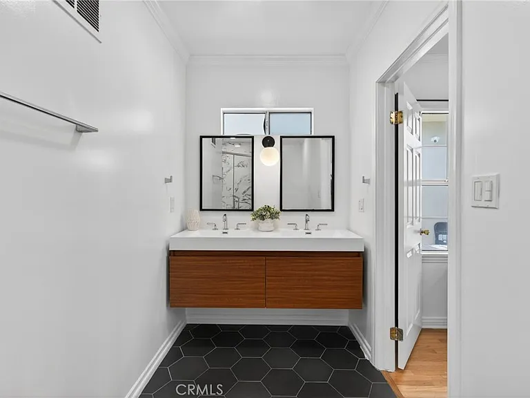 520 N Citrus Ave — Photo 13