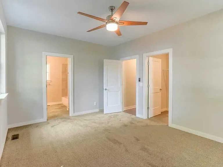 1000 Fleming St — Photo 17