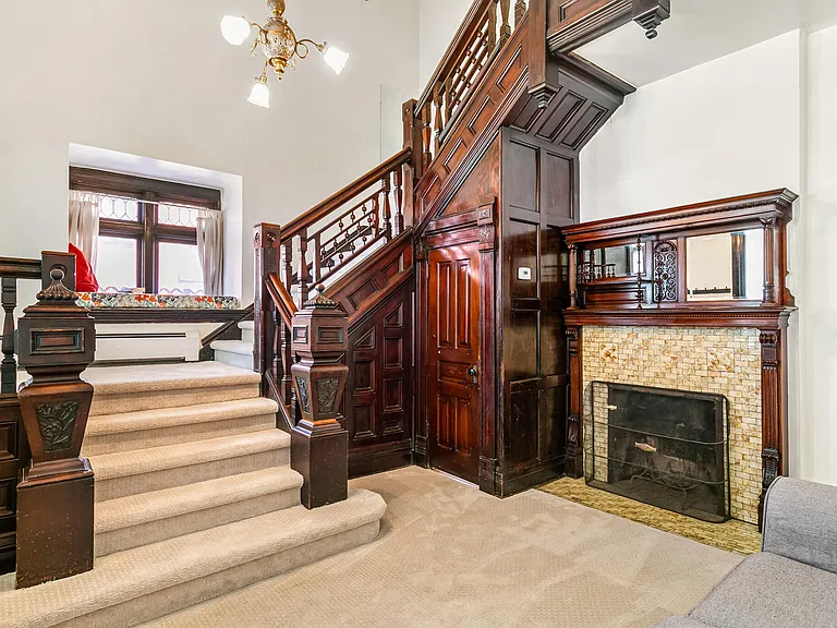 208 S Lincoln St #A — Photo 2