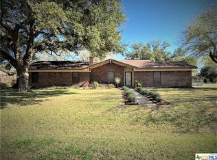 608 Cambridge St, Victoria, TX 77905