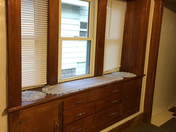 Dining Area Window Bay