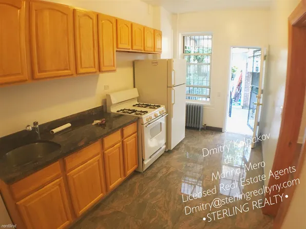 2819 43rd St, Astoria, NY 11103