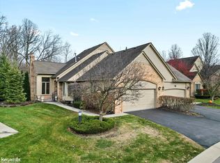 2206 Elm Cir, Shelby Township, MI 48316
