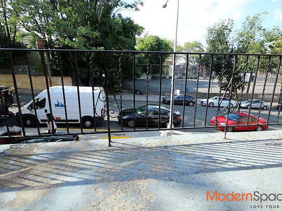 3rd image of 2037 38th St #2