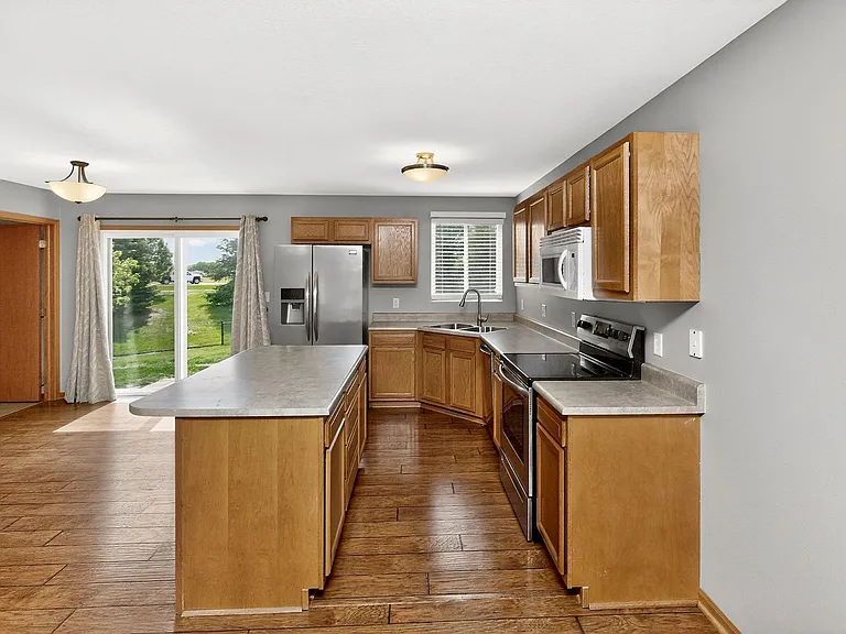 760 SE Carefree Ln — Photo 6