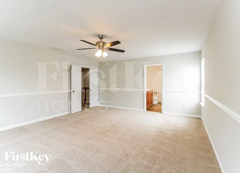 4015 Shadetree Dr — Photo 10