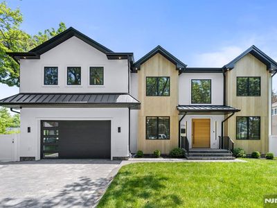 286 Herbert Pl, Paramus, NJ, 07652