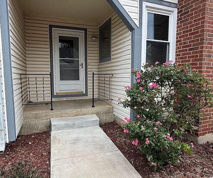 1620 S Longford Ln #104 — Photo 2