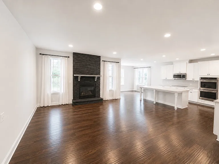 185 Verbena Dr — Photo 14