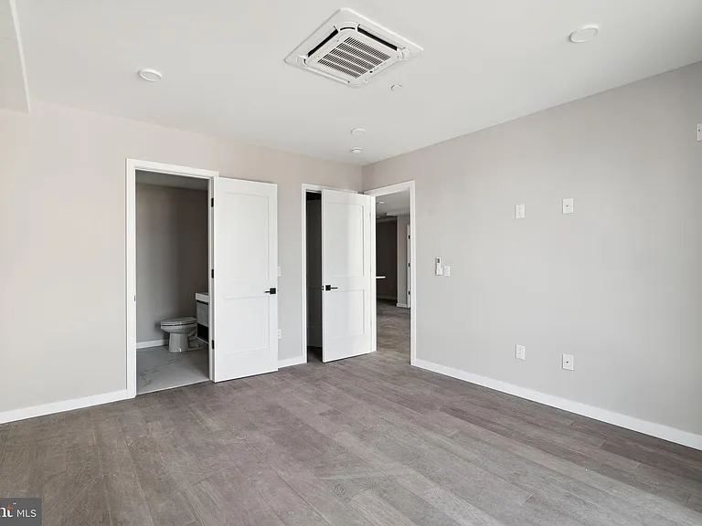 1648 Ridge Ave #401 — Photo 16