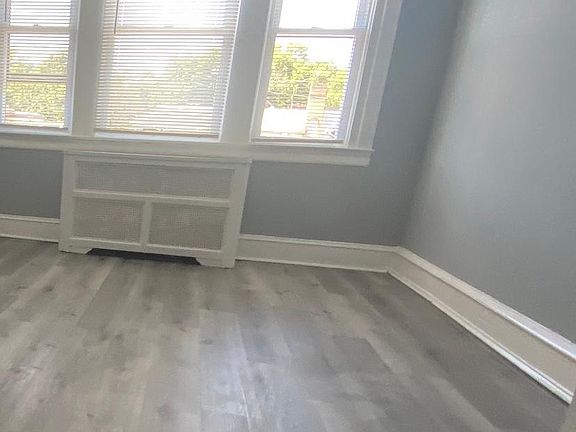 3rd image of 5954 Warrington Ave