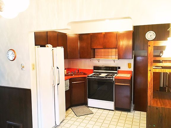 4th image of 11251 S Avenue G