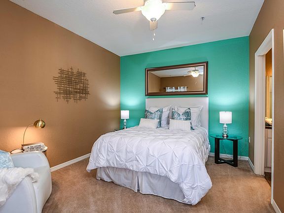 4th image of 5009 Park Central Dr #725