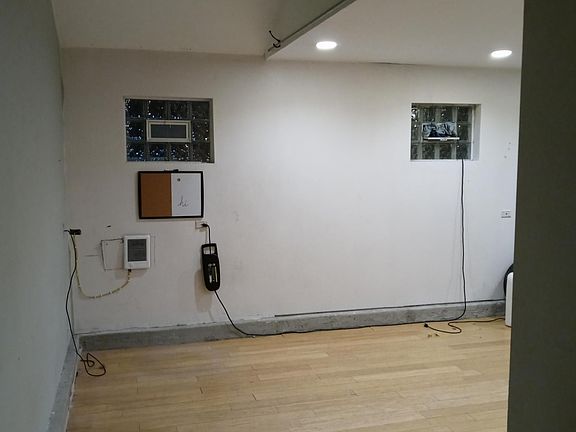 3rd image of 6107 N Hermitage Ave #1-A
