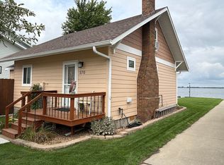 570 S Lake Dr, Watertown, SD 57201