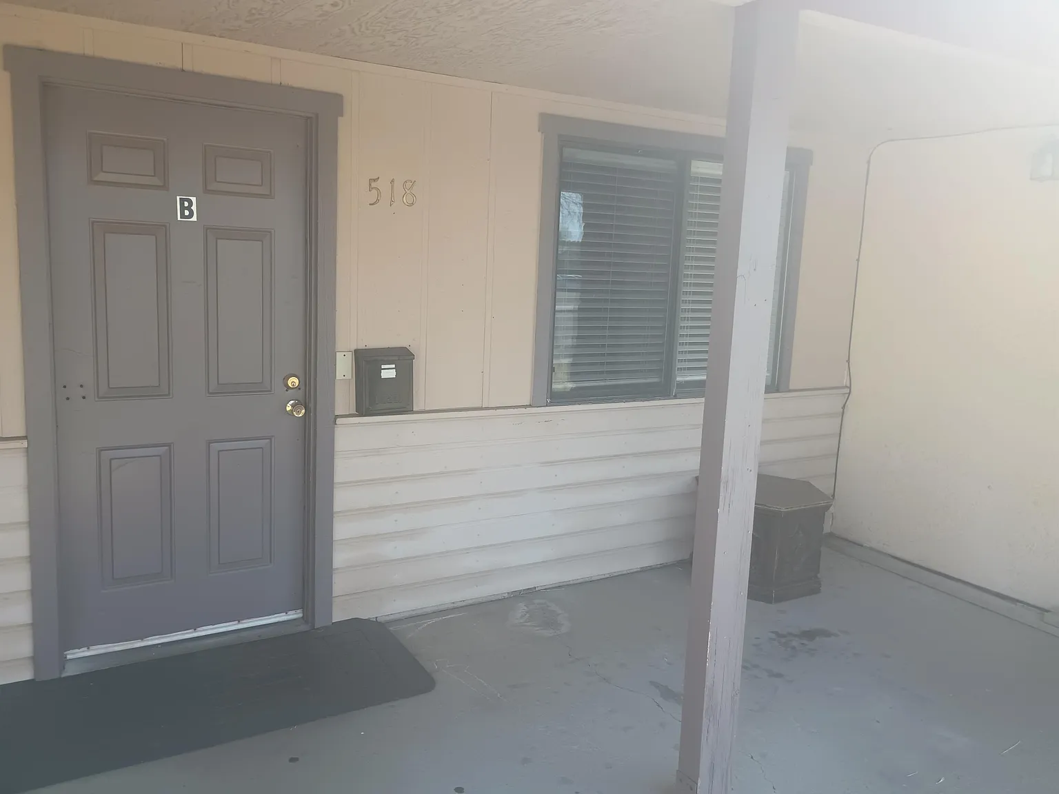 518 Monterey Street - B — Photo 1