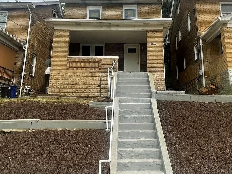 1409 Brookline Blvd — Photo 2