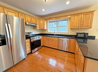 30 Salisbury Rd #1, Newton, MA 02458