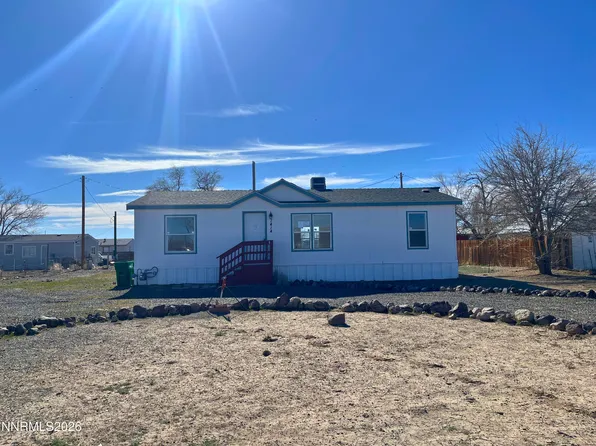 1414 Lahonton Dr, Silver Springs, NV 89429