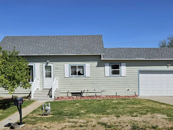 1319 E 4th St, Ogallala, NE 69153