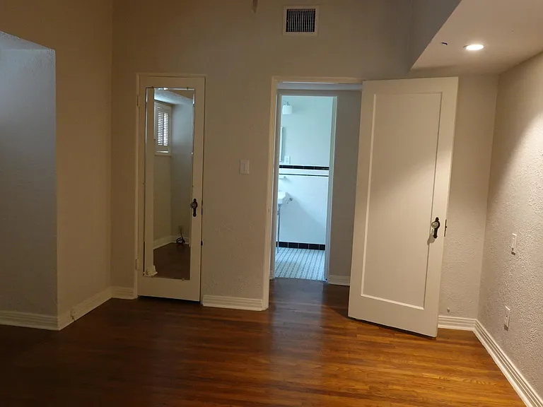 254 E Rosewood Ave #2 — Photo 15