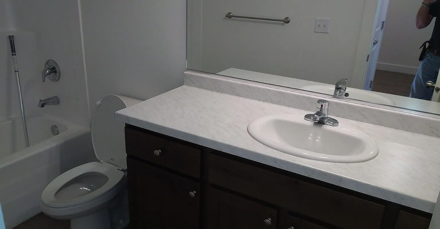 3 bed, 2.5 bath, 1400 sqft, $1,550 — Photo 3