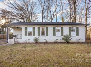 3908 Irvington Dr, Charlotte, NC 28205