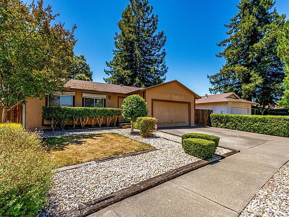 3rd image of 2340 Donna Maria Way