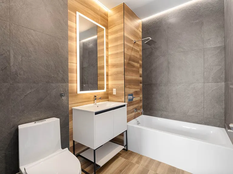 101 Macombs Pl #3E — Photo 9