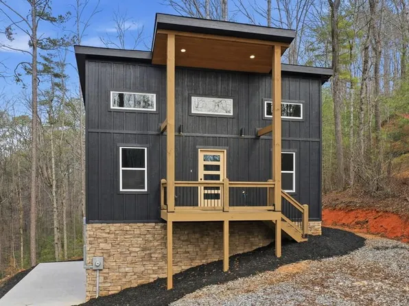 890 Joliet Dr, Ellijay, GA 30540