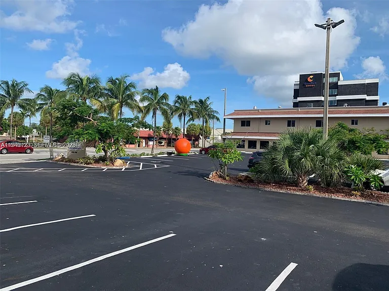 236 N Federal Hwy #201 — Photo 10