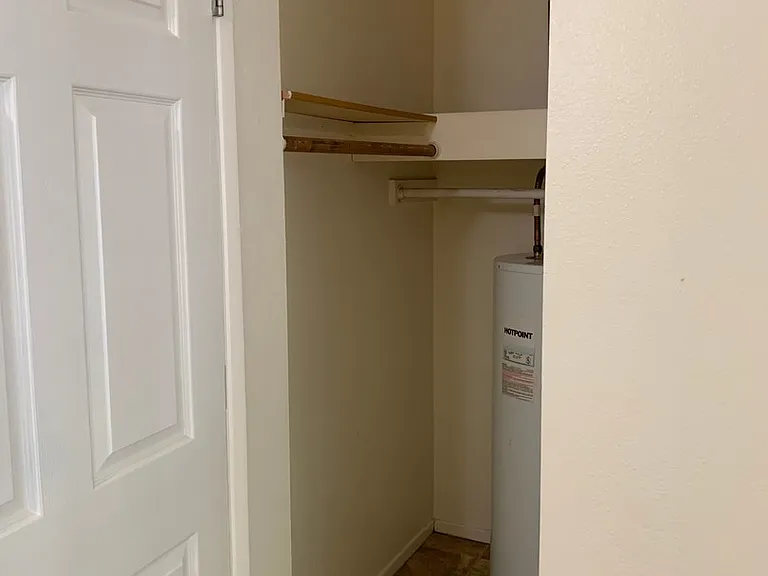 2404 N Vancouver Ave — Photo 10