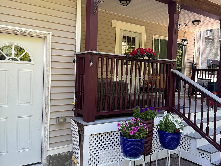 Newton St — Photo 21