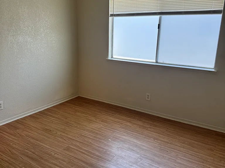 5830 Walerga Rd — Photo 10