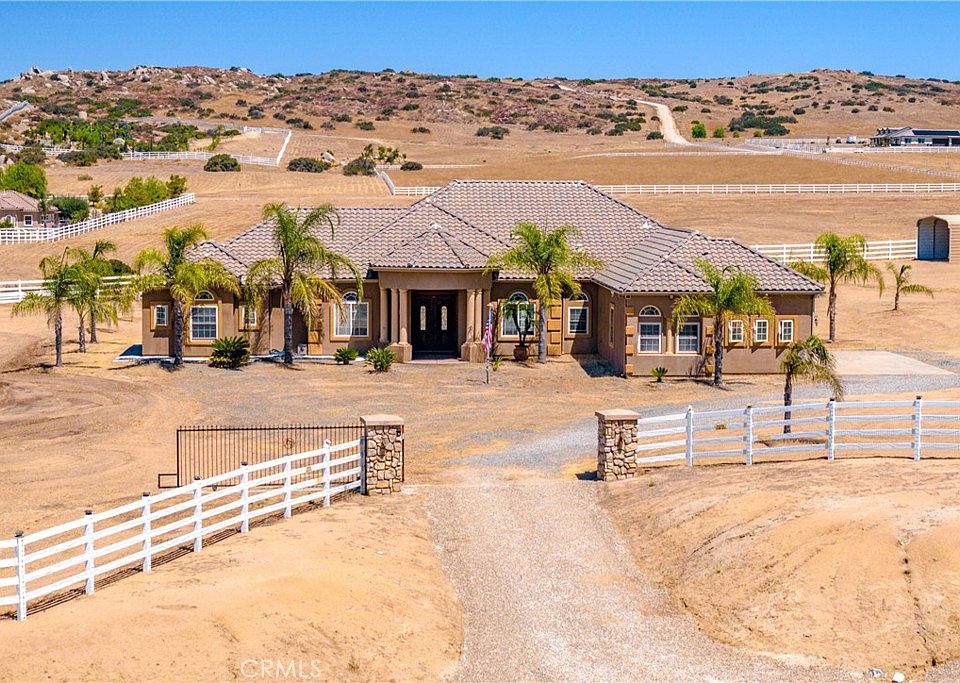 1st image of 41805 Jojoba Hills Cir