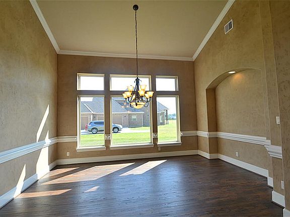 4th image of 4803 Beekman Dr