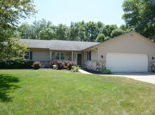 N68W15161 Prudence Dr, Menomonee Falls, WI 53051
